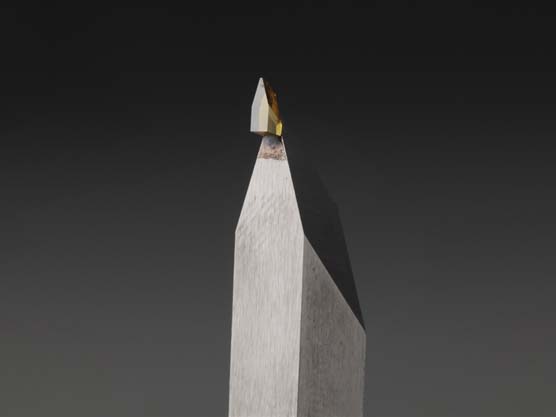 金型の高精度加工について｜高輪郭単結晶ダイヤモンドバイト〈アークシード〉