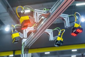 センサ選定のお役立ち｜FAで使われるセンサの種類と事例を解説